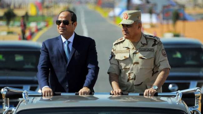 Президент Египта не желает менять Конституцию и трижды становиться главой государства