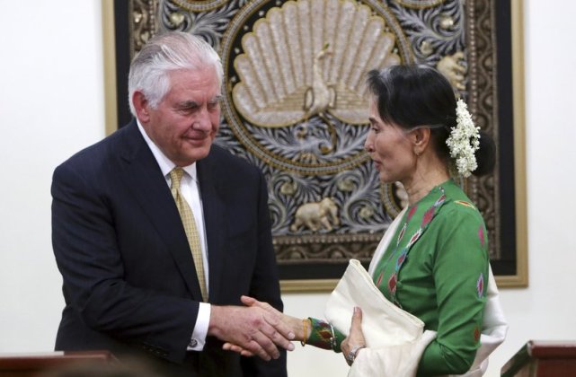 Тиллерсон не поддерживает экономические санкции против Мьянмы
