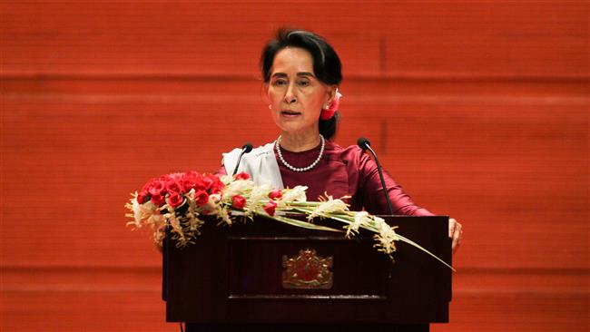 Лидера Мьянмы лишили почетной награды Оксфорда