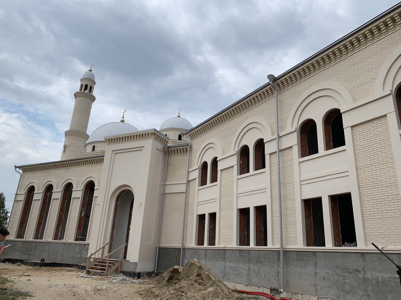 В мечети «Сулейман» в поселке Левченко прошла церемония открытия полумесяца