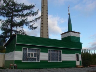 В Екатеринбурге благоустраивают территорию мечети