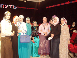 Женский мусульманский клуб «Иман» поздравил матерей Чечни с праздником