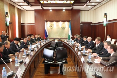 Президент Башкортостана встретился с делегацией Малайзии