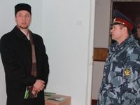 Муфтий Красноярского края встретился с заключенными