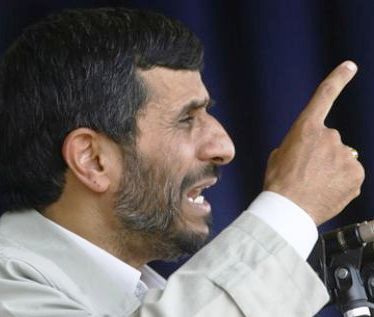 Махмуд Ахмадинеджад призвал власти страны прекратить арестовывать сотрудников его правительства