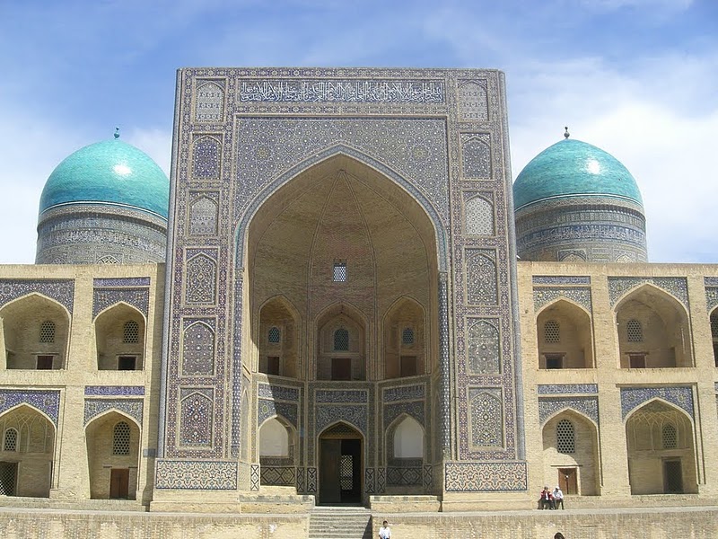 Кадровые назначения в мусульманских организациях Узбекистана осуществляются Управлением мусульман