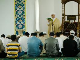 Мусульмане Татарстана обратились к Президенту РТ с просьбой сделать пятницу нерабочим днём