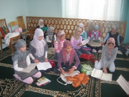 В Заитовской мечети завершились курсы по изучению основ Ислама для детей