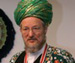 Верховный муфтий России сконструировал из разноцветной стеклянной посуды метровый макет мусульманского храма,