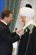 Д. Медведев: "Против "шайтанов" надо бороться и молитвой, и делом"