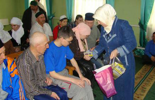 Центр «Икрам» оказывает помощь незащищенным слоям населения