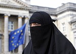 В Швейцарии паранджу носить можно - инициатива запрета не прошла