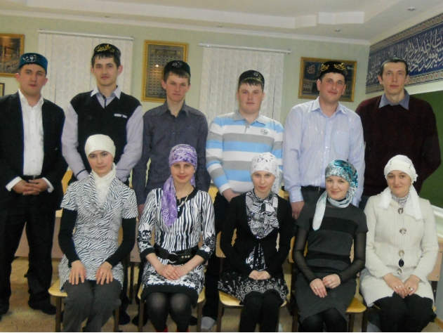 Встреча семейных пар в мечети