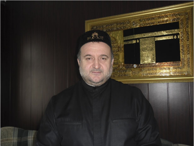 Муфтий Якутии помогает судебным приставам