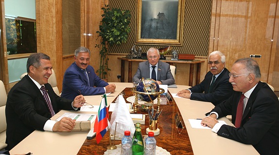 Экмеледдином Ихсаноглу в Казани