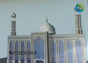 Добровольцы помогают строить мечеть в Душанбе