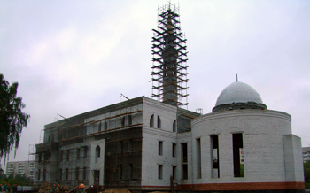 В строящееся здание Реабилитационного центра проведут тепло