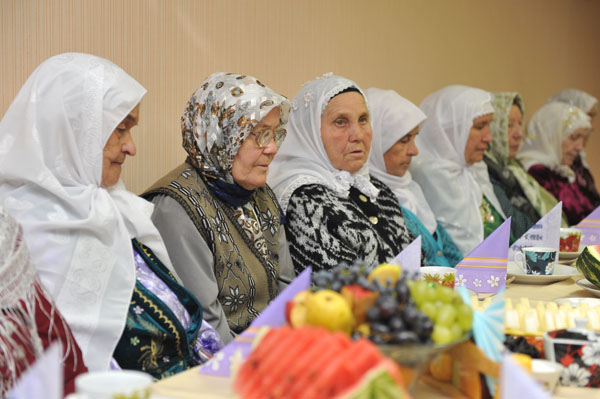 Обеды для общения с хаджиями