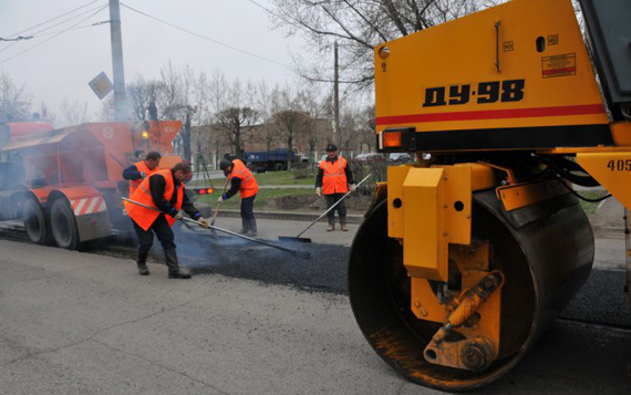 Ремонт дорог в Казани продолжается