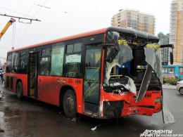 Сбитый автобусом столб на остановке «ул. Гаврилова» убил трех человек