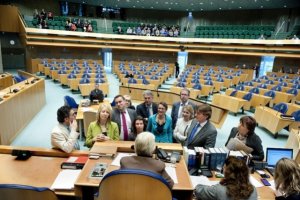 Нидерландский сенатор: Голландцам навязывают исламофобию