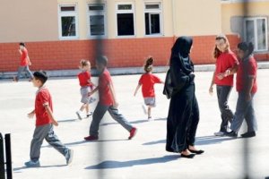 В турецкой школе началась кампания против учительницы в хиджабе
