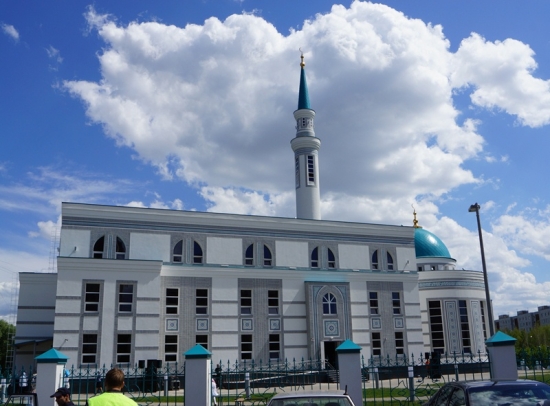 ДУМ РТ провел бесплатный обед для 160-ти инвалидов по зрению
