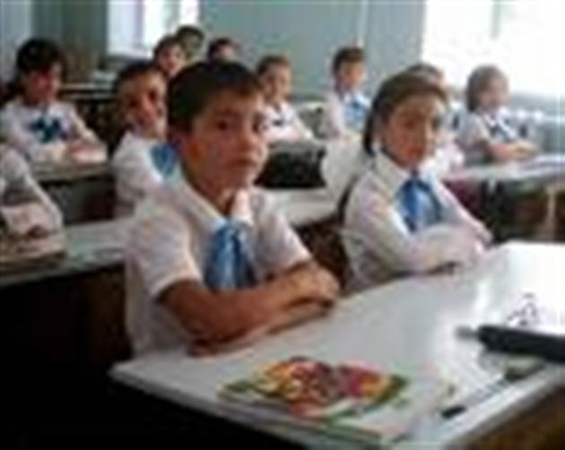 Таджикские школьники будут учиться семь дней в неделю