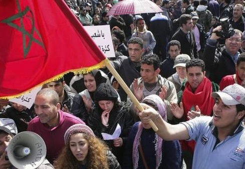 Тысячи демонстрантов в Марокко выступают «за давление» на правительство