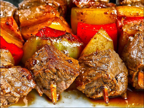 В Кафе Рэйхан – шикарный плов и шашлыки!