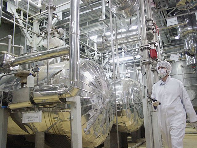 США готовы оставить Ирану сотни центрифуг в Фордо