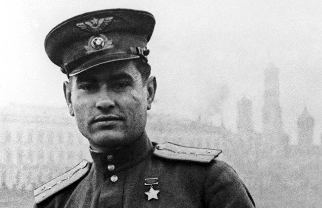 Советский военный лётчик Алексей Маресьев