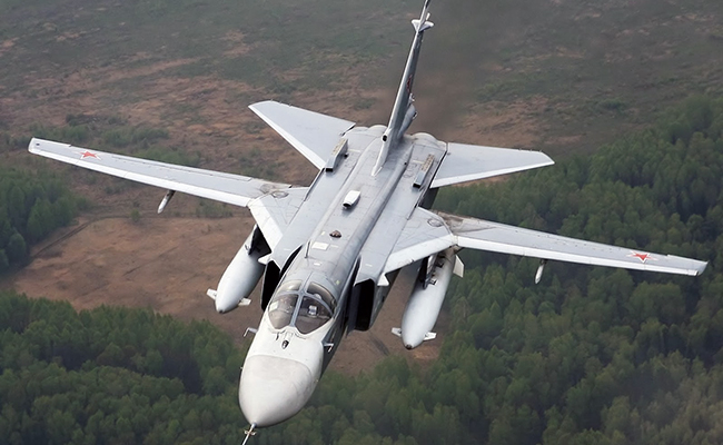 Российский самолет Су-24