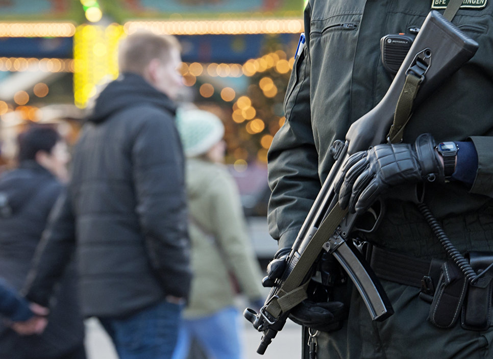 В Германии проводят обыски у имамов