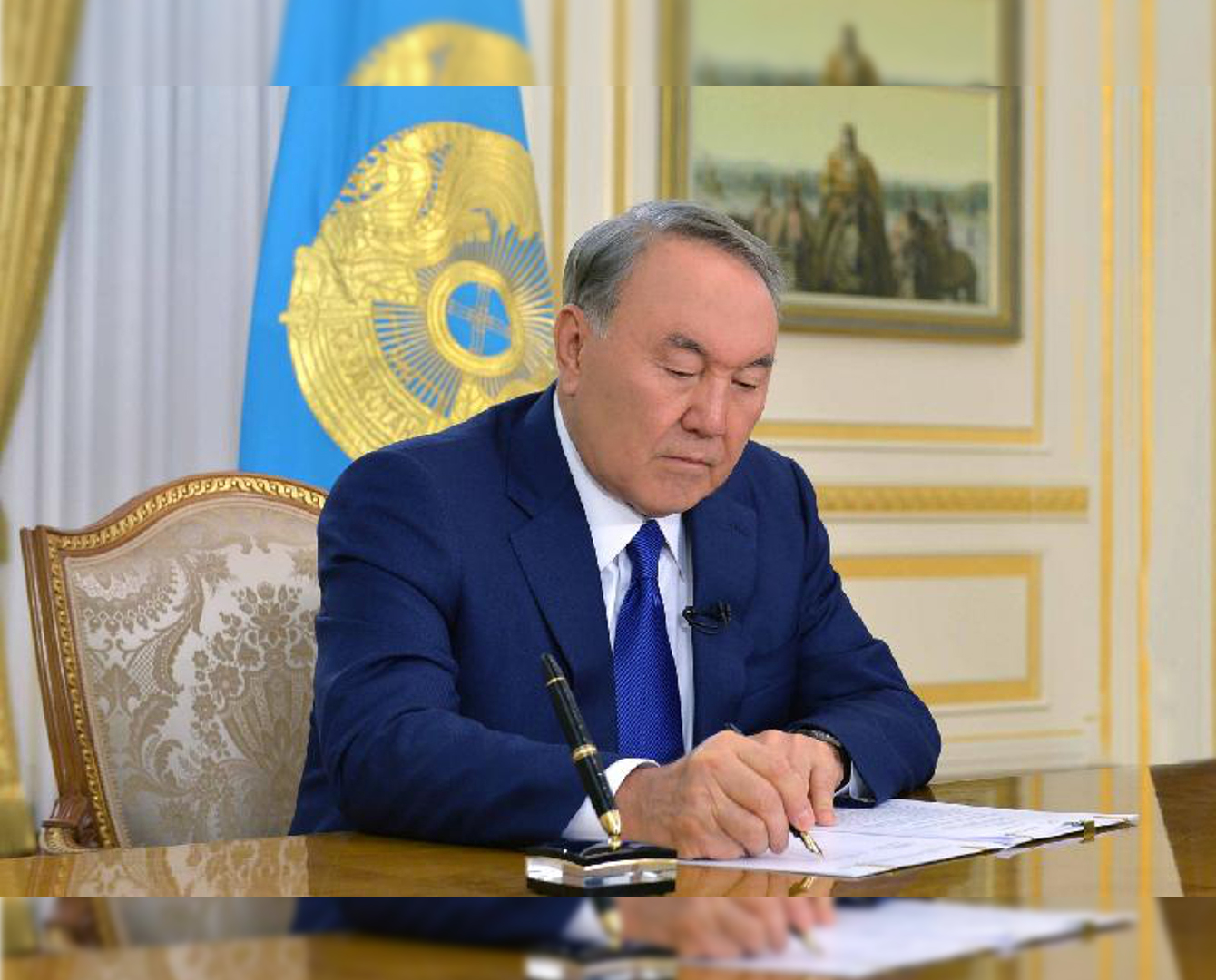 Казахский алфавит переводят на латиницу
