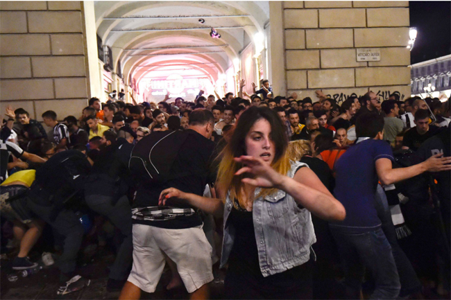 Более 1000 человек пострадали в давке после финала Лиги чемпионов в Турине