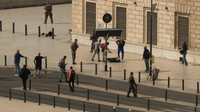 Французский правозащитник заявил, что мусульмане страны страдают от терактов вдвойне