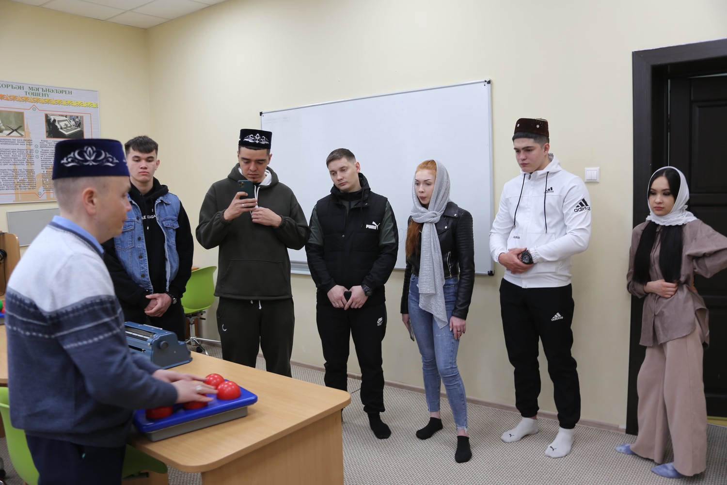 Барбершоп «Канзас» побывал в гостях у ОБФ «Ярдам-Помощь»