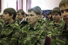 Преподаватели медресе Саратова побеседовали со школьниками на военную тематику