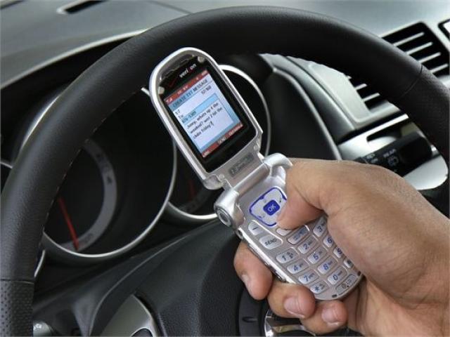Исламские богословы хотят запретить развод посредством отправки SMS